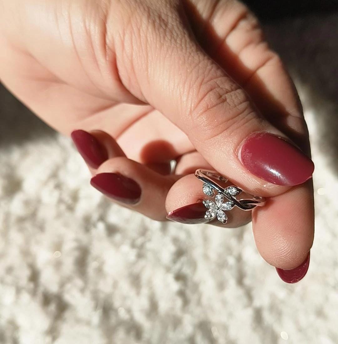 Elegant Crystal Floral Adjustable Ring for Women | Minimalist - Image 3